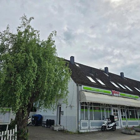 Ferienwohnung Am Uniklinik لوبيك المظهر الخارجي الصورة