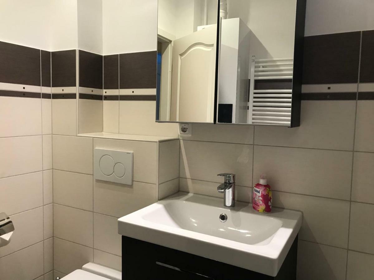 Ferienwohnung Am Uniklinik لوبيك المظهر الخارجي الصورة